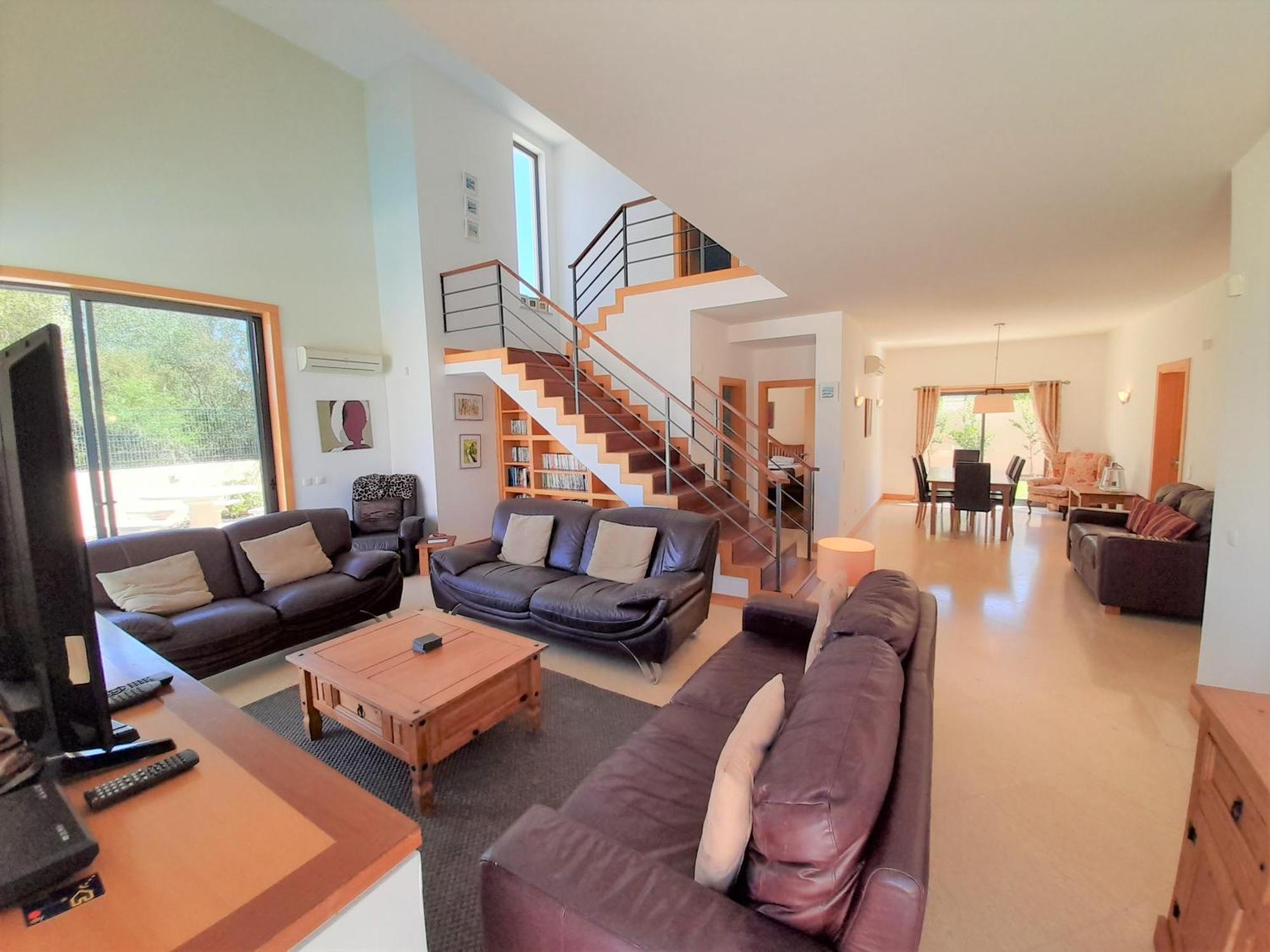 Villa Paula With Private Pool Close To The Beach And Strip Albufeira Exterior foto